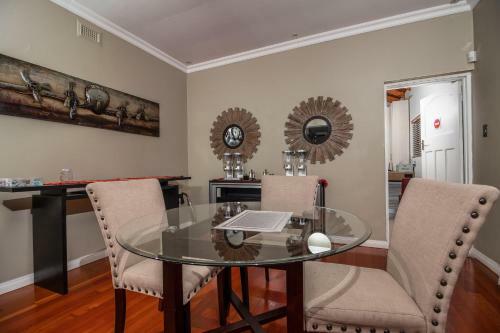 Hostal Cashmere Suites
