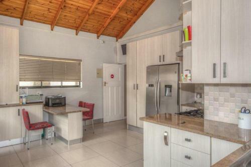 Hostal Cashmere Suites