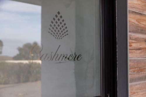 Hostal Cashmere Suites