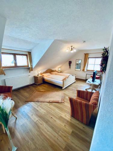 Hostal Pension Hirsch