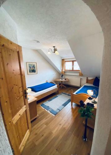 Hostal Pension Hirsch