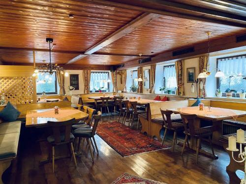 Hostal Pension Hirsch