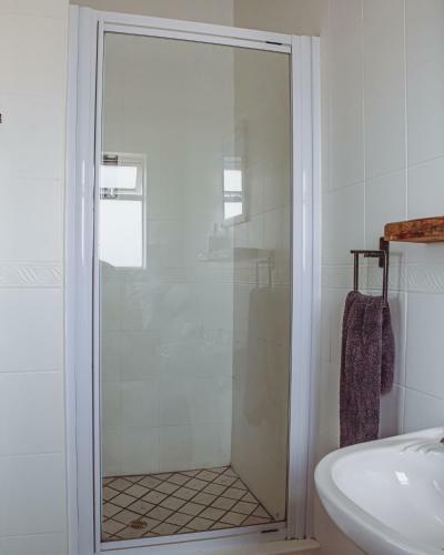 Hostal Kingsbeach Cottages