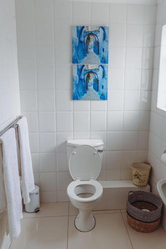 Hostal Kingsbeach Cottages