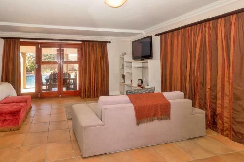 Hostal 84 De Mist Guesthouse