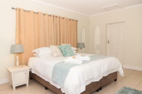 Hostal 84 De Mist Guesthouse