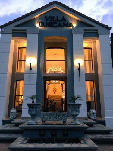Hostal Villa Tuscana