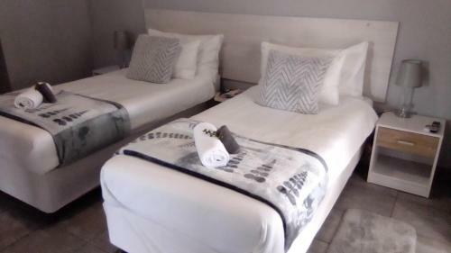 Hotel 71 On Albert Guest House