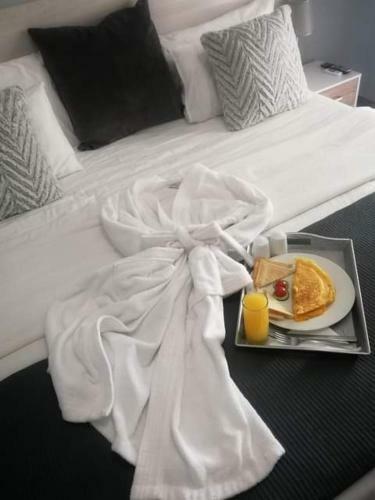 Hotel 71 On Albert Guest House