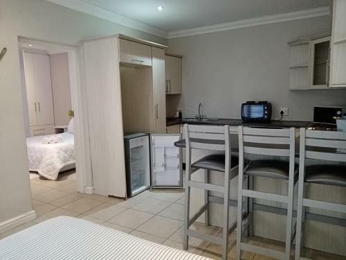 Lodge Uyolo Guest Logde