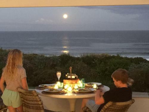 99 Beachyhead Drive, Plett