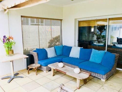 99 Beachyhead Drive, Plett