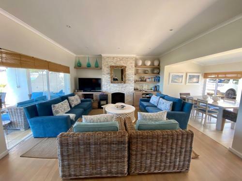 99 Beachyhead Drive, Plett