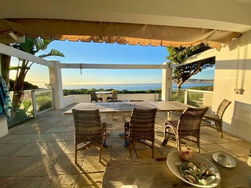 99 Beachyhead Drive, Plett