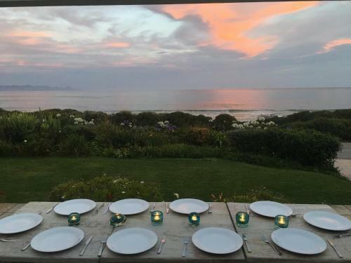 99 Beachyhead Drive, Plett