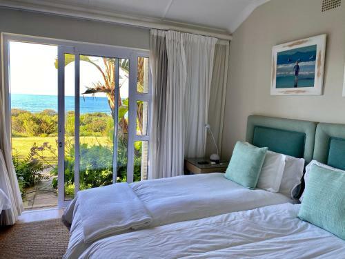 99 Beachyhead Drive, Plett