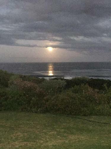 99 Beachyhead Drive, Plett