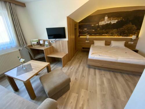 Hostal Privatzimmer Und Ferienwohnungen Leeb