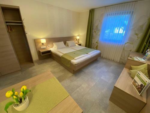 Hostal Privatzimmer Und Ferienwohnungen Leeb