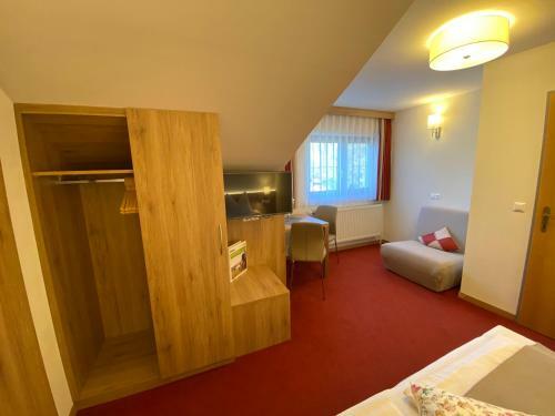 Hostal Privatzimmer Und Ferienwohnungen Leeb