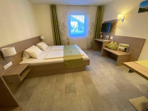 Hostal Privatzimmer Und Ferienwohnungen Leeb