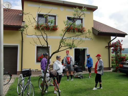 Hostal Privatzimmer Und Ferienwohnungen Leeb