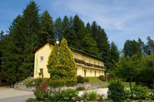 Hostal Pension Appartement Lanzer
