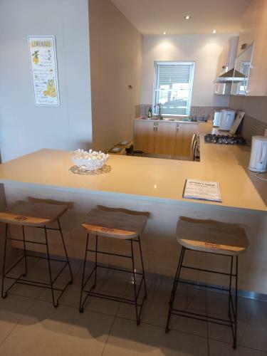 Luxury, Spacious 3 Bed Apartment In Plett