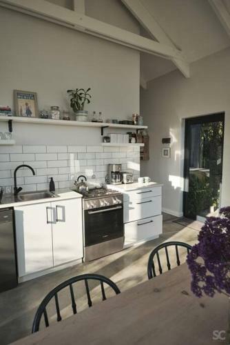 Hillandale Hideaway