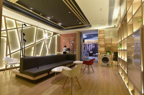 Ibis Lanzhou West Railway Station Hotel