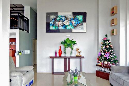 Hotel Casa Felice Natsepa Beach Ambon