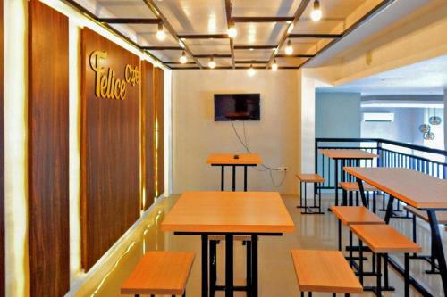 Hotel Casa Felice Natsepa Beach Ambon