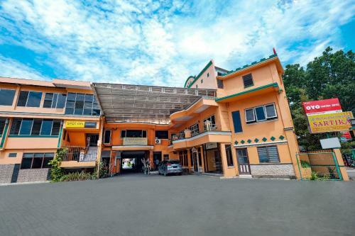 Oyo 2855 Sartika Hotel Pati