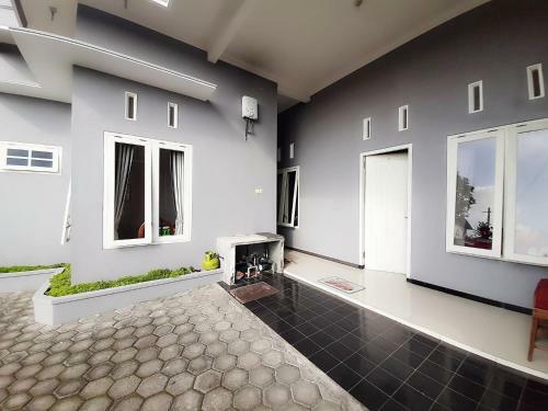 Hostal Villa Monesa Tretes