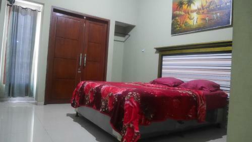 Hotel Oyo 90646 Villa Karsinem Pasuruan