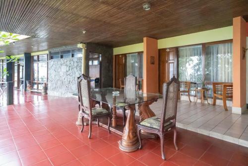 Hotel Urbanview Resort Tretes