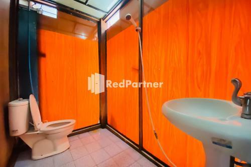 Hotel Rumah Kayu Pinggir Kali Redpartner