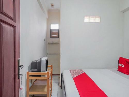Oyo 90132 Lie Mas Hotel