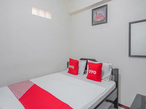Oyo 90132 Lie Mas Hotel