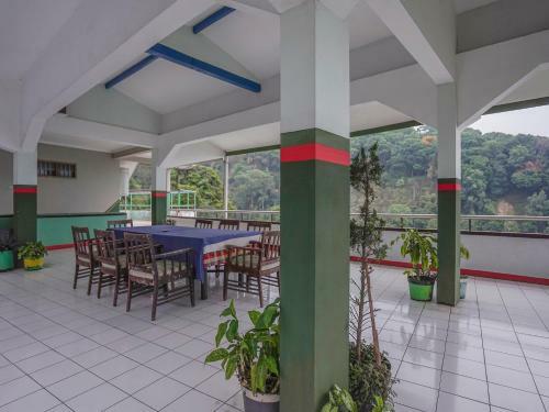 Oyo 90132 Lie Mas Hotel