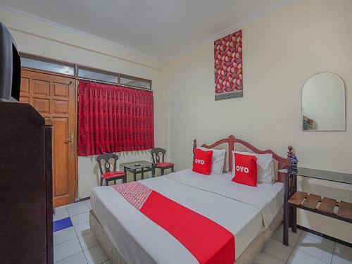 Oyo 90132 Lie Mas Hotel