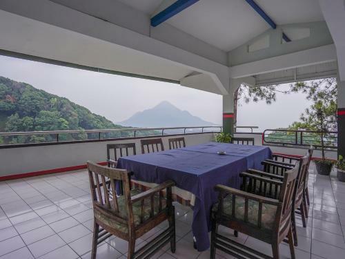 Oyo 90132 Lie Mas Hotel
