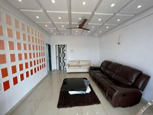 Blue Waters Beachside Luxurious Villa With Pool.