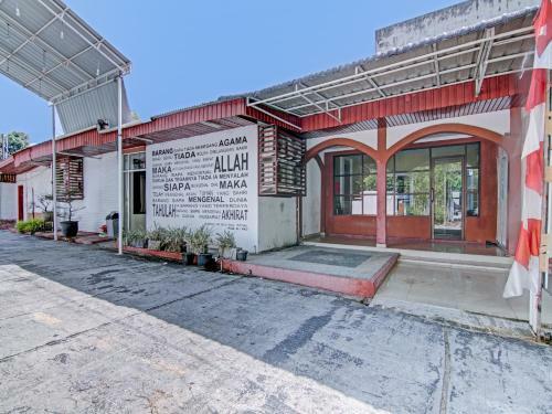 Hotel Oyo 90674 Wisma Syukran Syariah