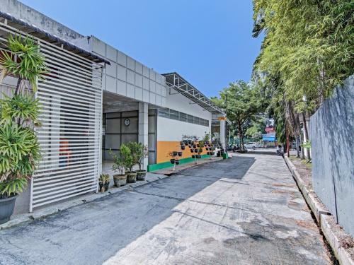 Hotel Oyo 90674 Wisma Syukran Syariah