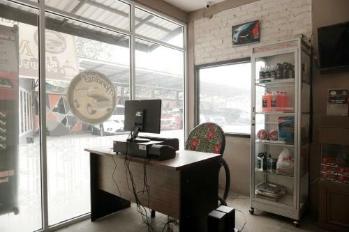 Hotel Oyo 1539 Amryrooms
