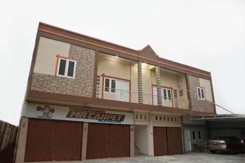 Hotel Oyo 1539 Amryrooms