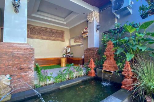 Hotel Reddoorz Near Mertasari Beach 2