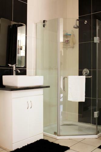 Hostal Sarah's Place Guesthouse
