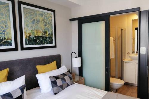 Apartamento Regency Menlyn 619-630